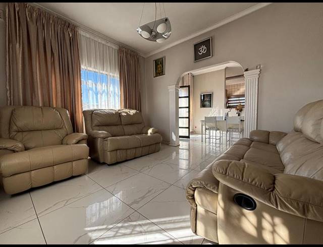 3 BEDROOM HOUSE FOR SALE IN RESERVOIR HILLS